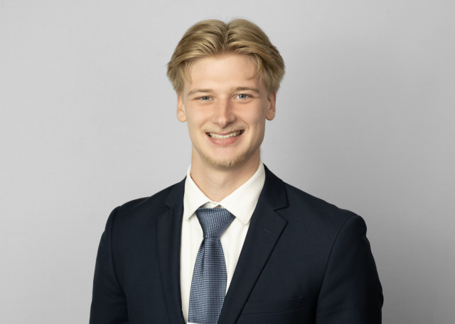 Headshot of Daniel Mleczko